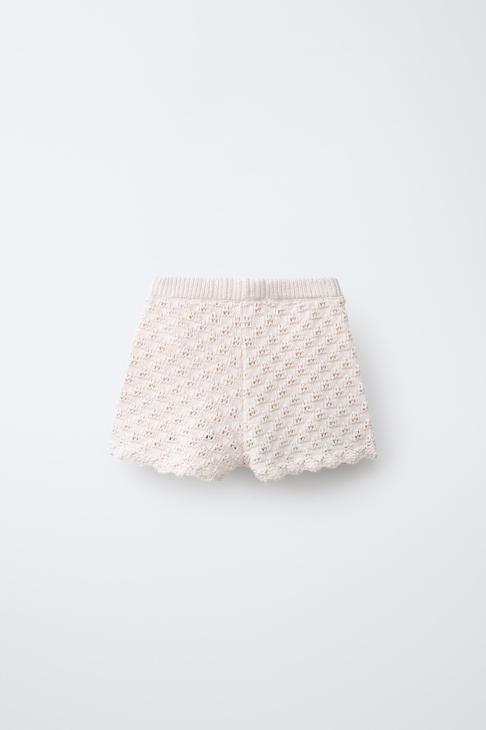 EMBROIDERED CROCHET KNIT SHORTS
